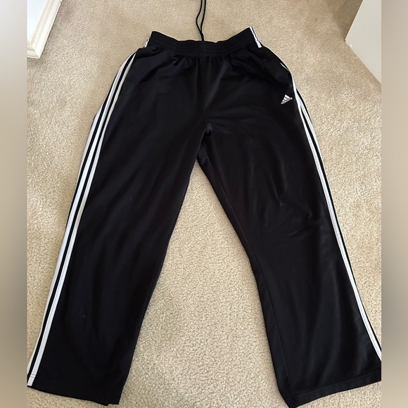 Super comfy adidas track pants - Picture 1 of 4